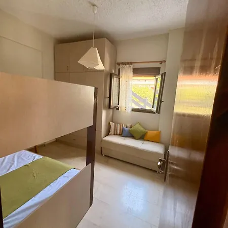 Summer Sanctuary -180m From The Sea In The Center Feriehus